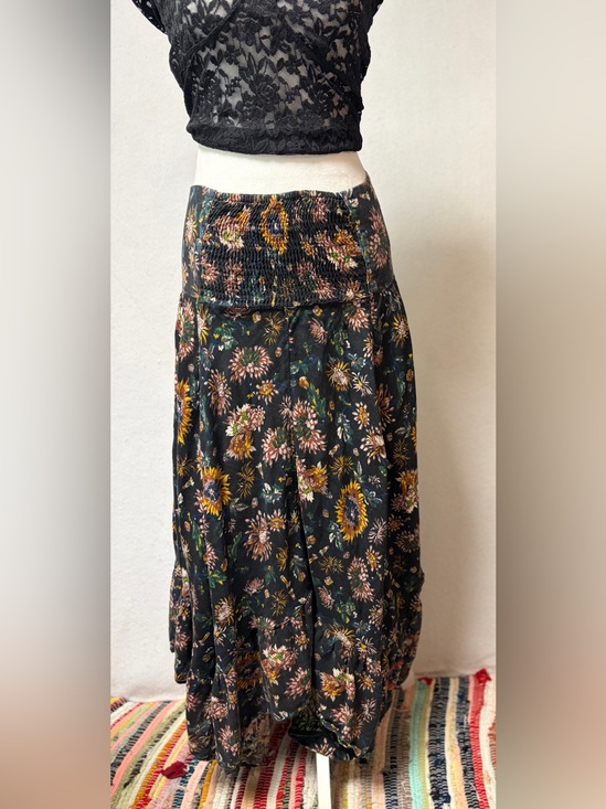 NATURAL LIFE Dresses & Skirts - Natural Life Convertible Skirt Dress 2 in 1 Boho Floral Handkerchief Hem Size M